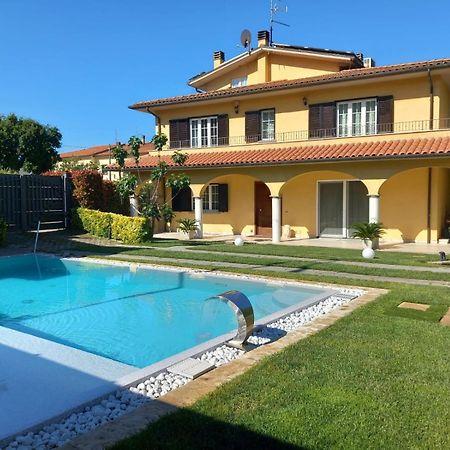 Villa Il Matto Arezzo Bagian luar foto
